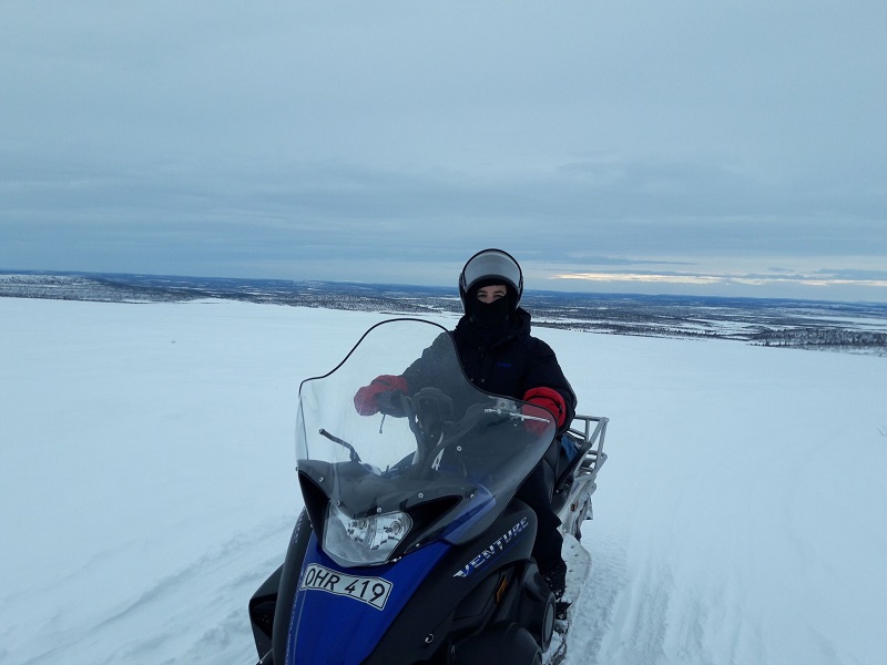 Excursies in Zweeds Lapland sneeuwscooters